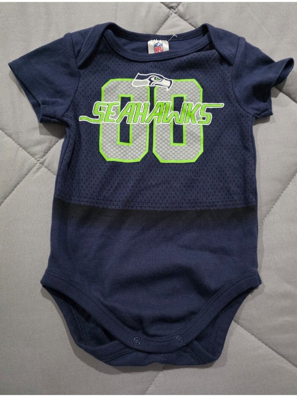 Seattle Seahawks Team Bodysuit NFL Blue Onsie Baby 6-12 Months